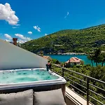 Mokos Modern With Sea View And Jacuzzi *