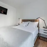 Mokos Modern With Sea View And Jacuzzi