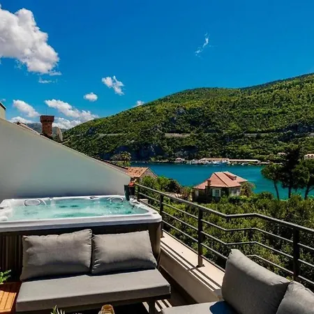 Mokos Modern With Sea View And Jacuzzi 아파트 *