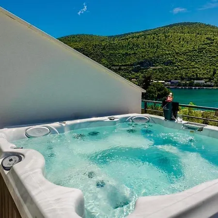 Mokos Modern With Sea View And Jacuzzi 아파트 두브로브니크