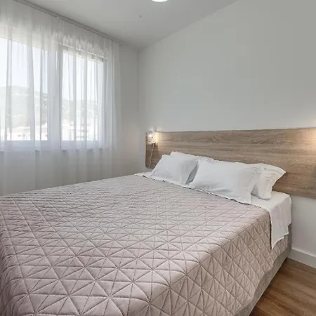 Mokos Modern With Sea View And Jacuzzi 아파트