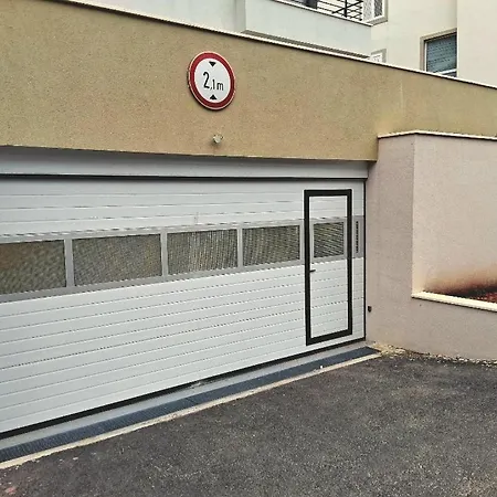 Διαμέρισμα Mokos Modern With Sea View And Jacuzzi