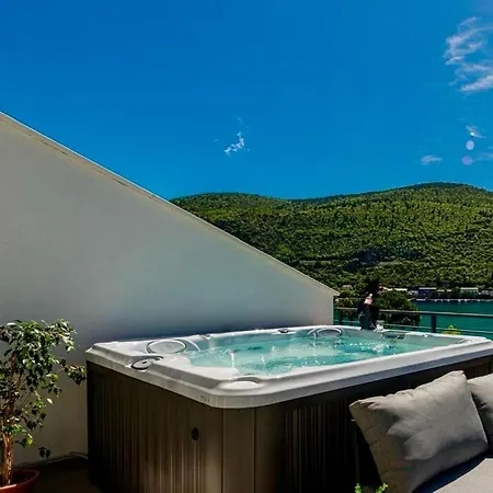 Mokos Modern With Sea View And Jacuzzi *