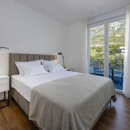 Mokos Modern With Sea View And Jacuzzi Appartamento *