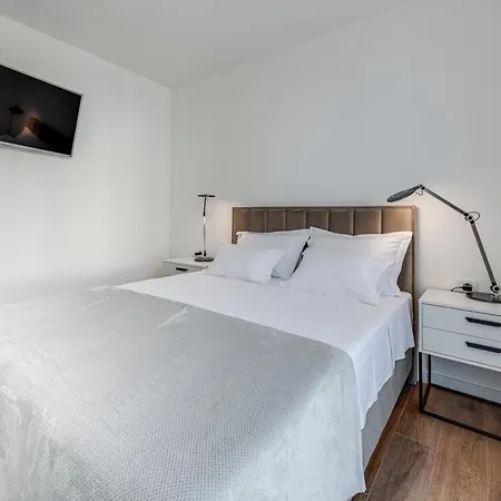 Mokos Modern With Sea View And Jacuzzi Appartamento