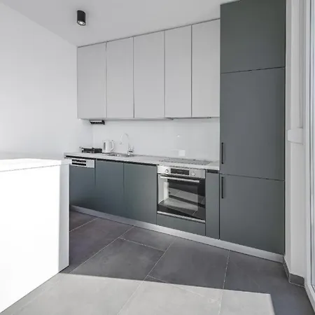 Mokos Modern With Sea View And Jacuzzi Appartamento Ragusa