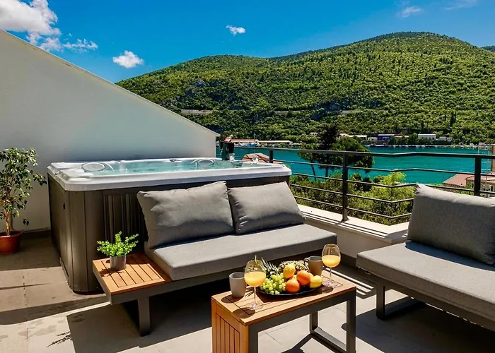 Appartamento Mokos Modern With Sea View And Jacuzzi Ragusa