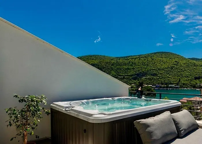 Mokos Modern With Sea View And Jacuzzi *