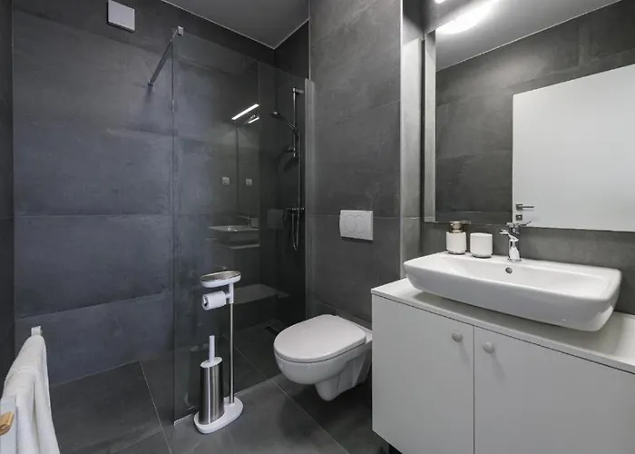Mokos Modern With Sea View And Jacuzzi Appartamento